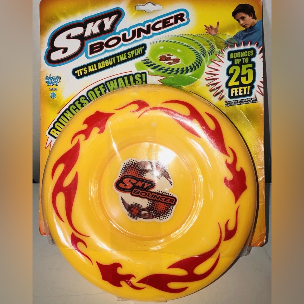 Sky Bouncer Maui Toys Outdoor Flying Disc Yellow and Red Hard To Find NEW